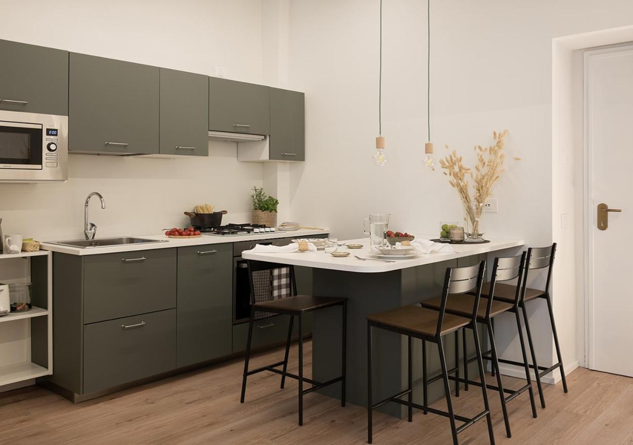 Exclusive Green Apartment - City Center - Como - Near Station Δωμάτιο φωτογραφία